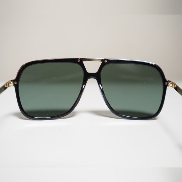 Men's Gucci Sunglasses - Picture 3 of 10
